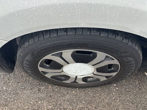 Used 2013 Honda Civic Hybrid Sedan image 26