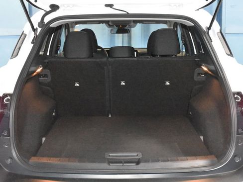 Used 2025 Nissan Kicks SV image 25