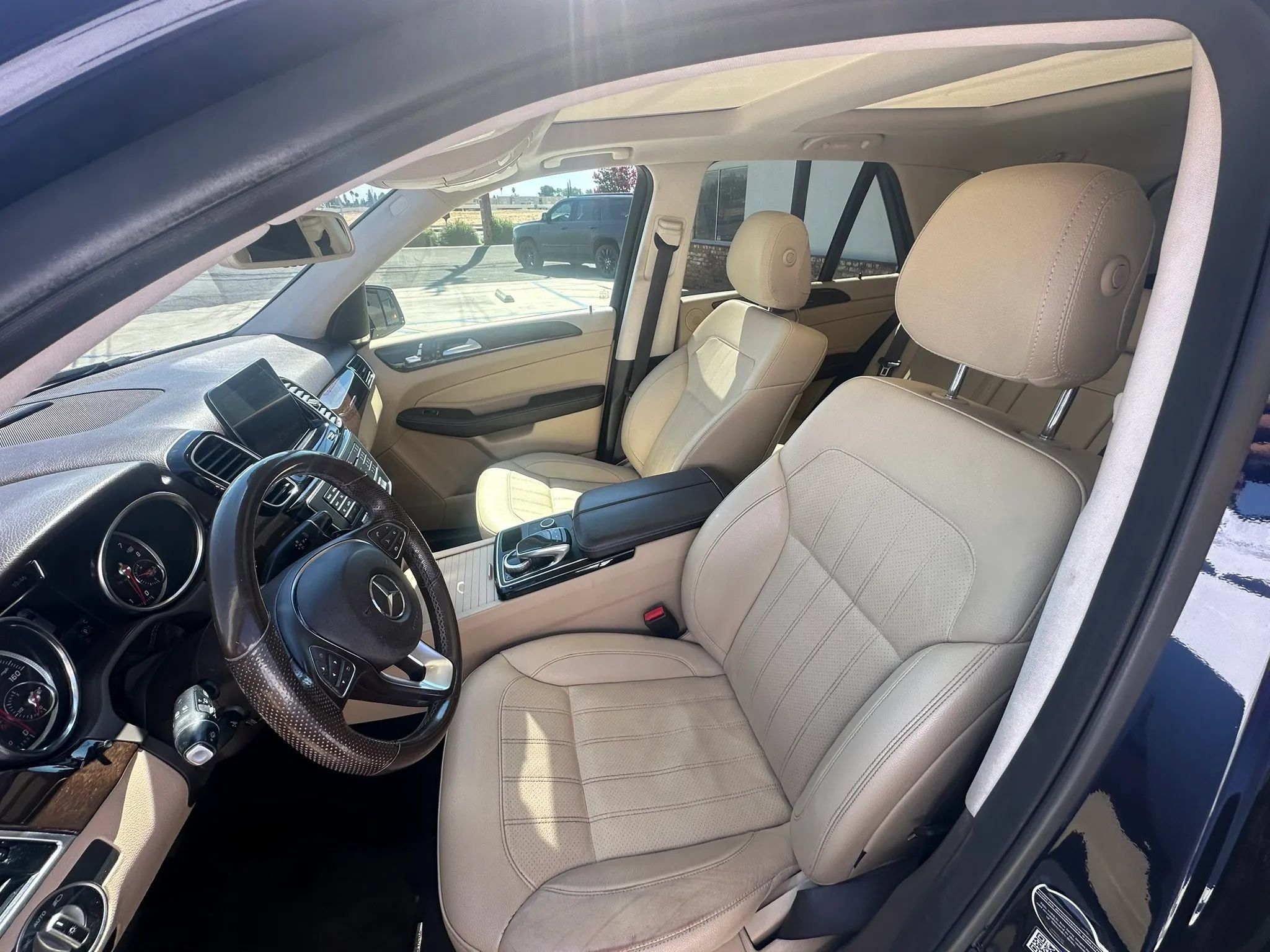 Used 2018 Mercedes-Benz GLE 350 w/ Premium 1 Package image 23