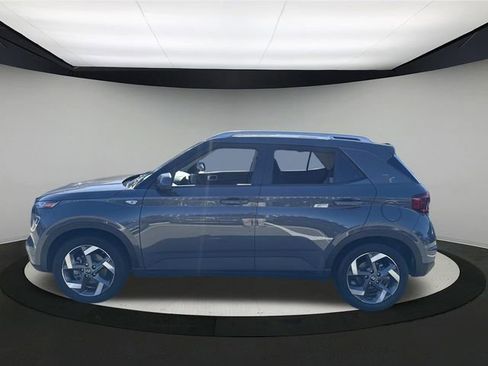 Used 2024 Hyundai Venue SEL image 9