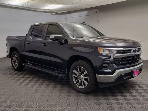 Used 2022 Chevrolet Silverado 1500 LT w/ Protection Package RWD image 7