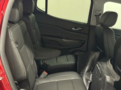 Certified 2023 GMC Acadia SLT w/ Trailering Package image 24