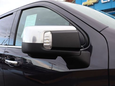 Used 2023 Chevrolet Silverado 1500 High Country w/ High Country Premium Package image 2