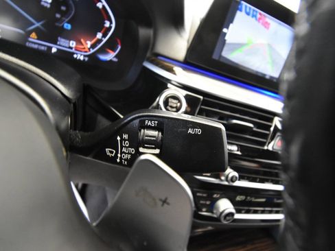 Used 2020 BMW M550i xDrive w/ Premium Package AWD/4WD image 30