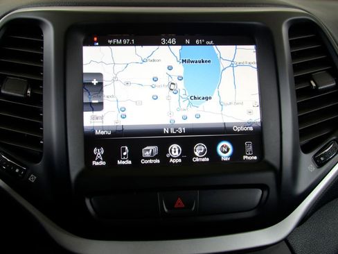 Used 2016 Jeep Cherokee Trailhawk w/ Cold Weather Group image 21