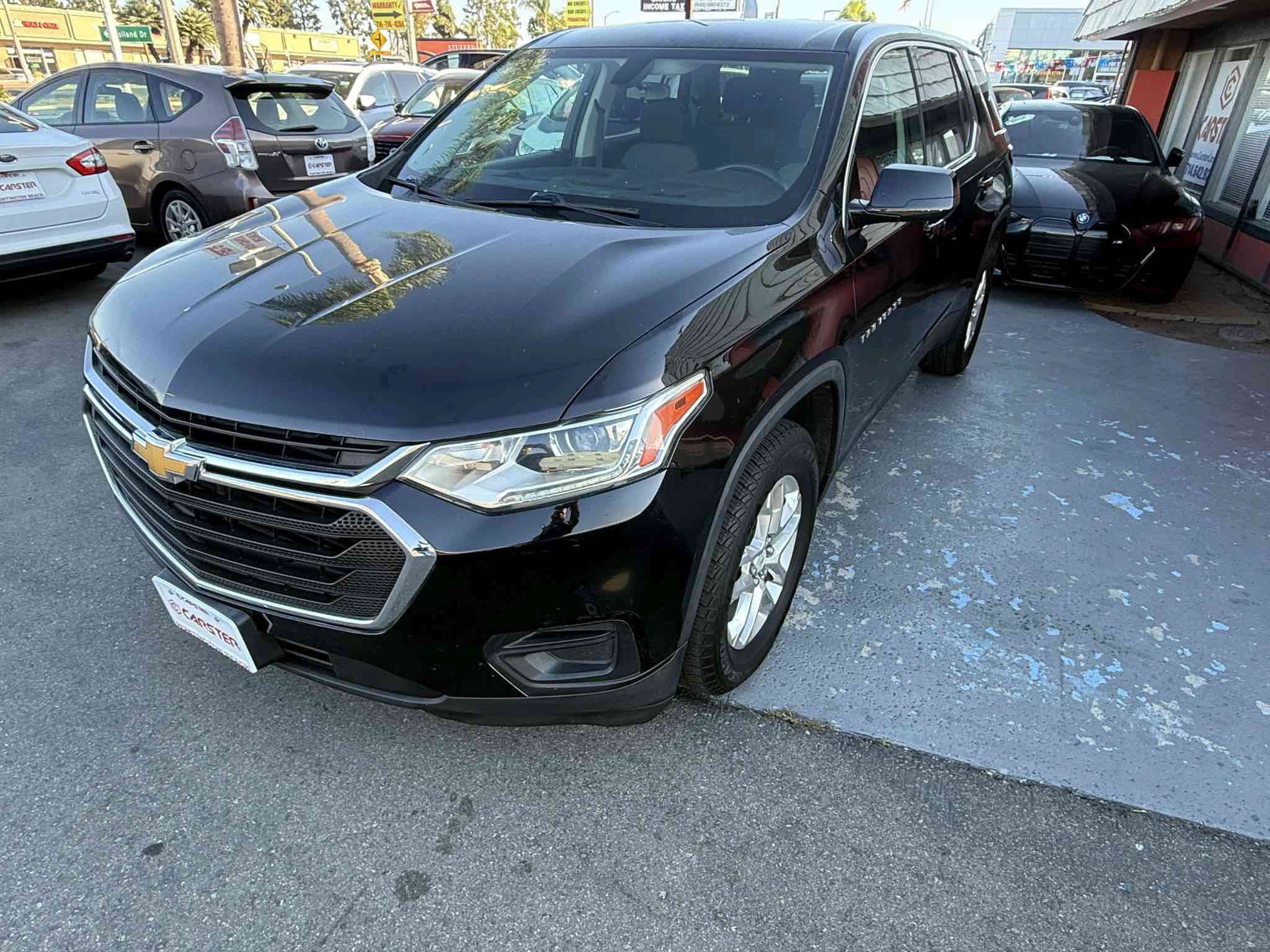 Used 2018 Chevrolet Traverse LS FWD image 2