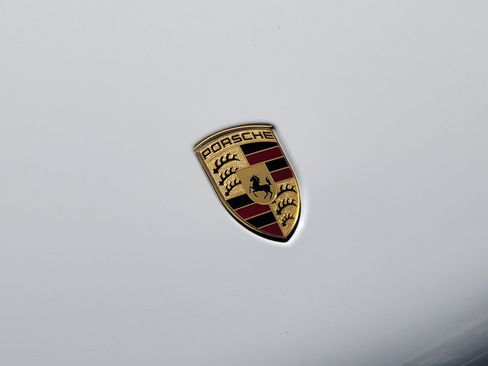 Used 2026 Porsche Macan AWD/4WD image 37