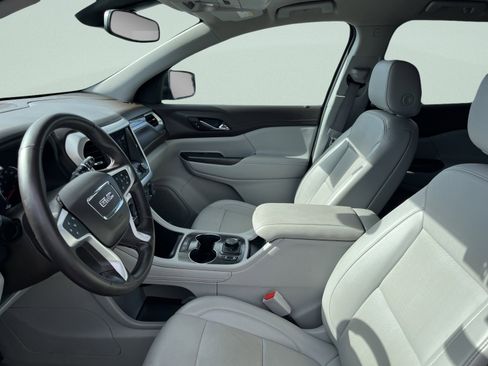 Used 2023 GMC Acadia SLT image 7