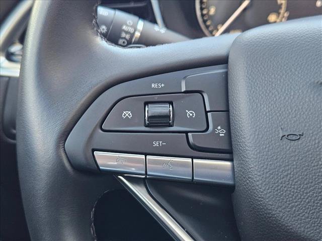 Used 2025 Cadillac XT6 Luxury FWD image 13
