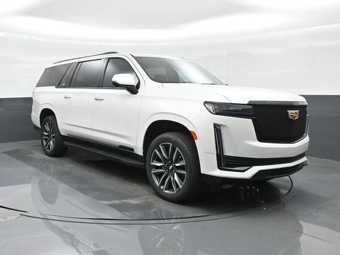Used 2021 Cadillac Escalade ESV Sport RWD image 11