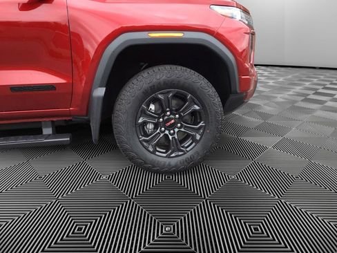 New 2025 GMC Canyon Elevation w/ Convenience Package image 9