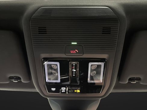 Used 2021 Volkswagen ID.4 Pro S w/ Gradient Package image 26