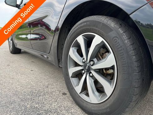 Used 2023 Kia Rio S w/ Technology Package FWD image 12