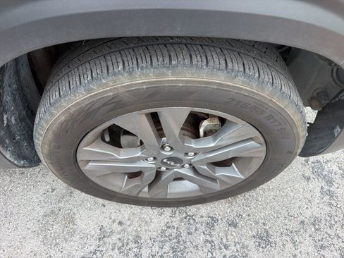 Used 2022 Kia Seltos S FWD image 13