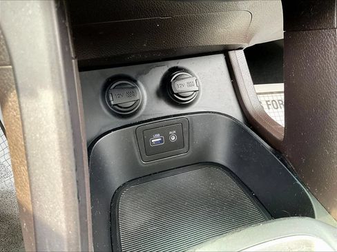 Used 2017 Hyundai Santa Fe Sport FWD image 15