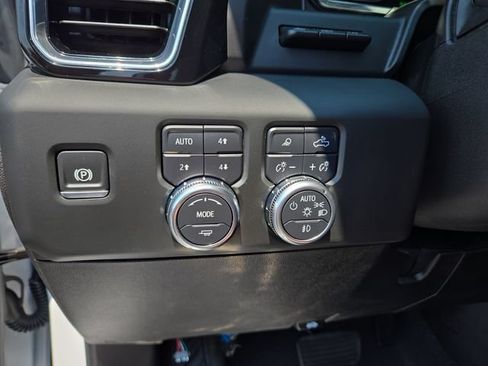 Used 2025 GMC Sierra 2500 Denali Ultimate w/ Max Trailering Package AWD/4WD image 19