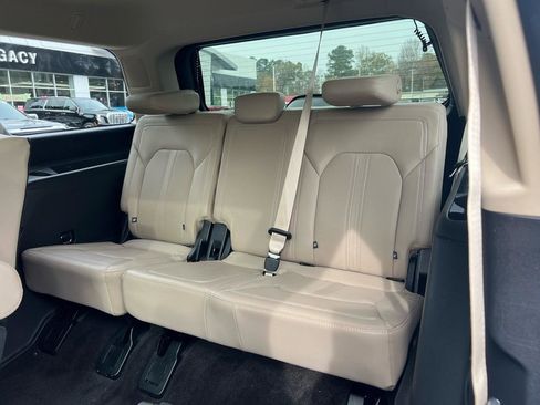 Used 2022 Ford Expedition Limited image 31
