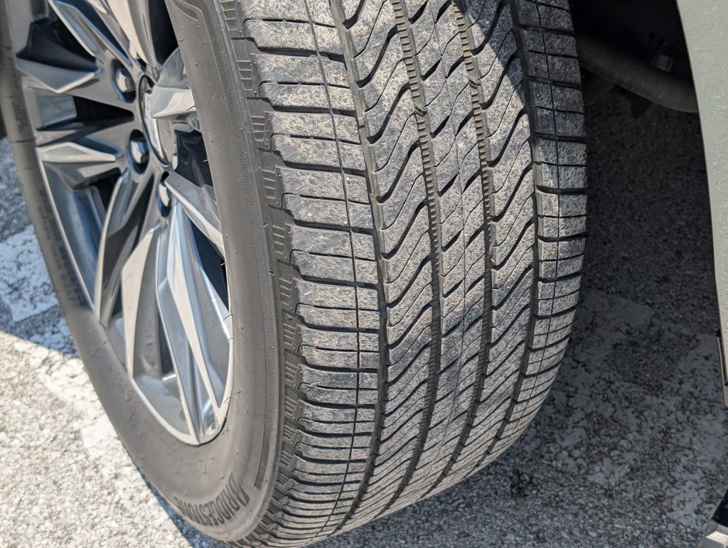 Used 2024 Cadillac Escalade Sport Platinum w/ LPO, Floor Liner Package AWD/4WD image 34