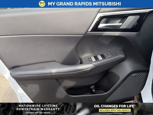 New 2026 Mitsubishi Outlander Trail Edition image 12