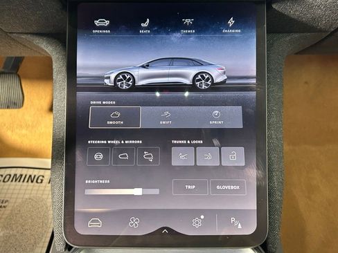 Used 2023 Lucid Air Touring image 22