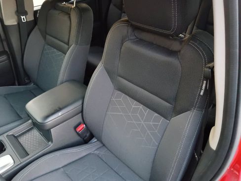 Used 2025 Nissan Frontier SV w/ SV Convenience Package RWD image 30