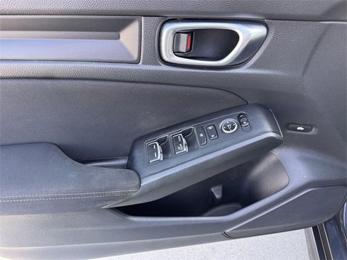 Used 2022 Honda Civic Sport image 11