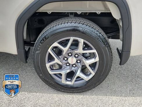 New 2026 GMC Sierra 1500 SLE AWD/4WD image 7