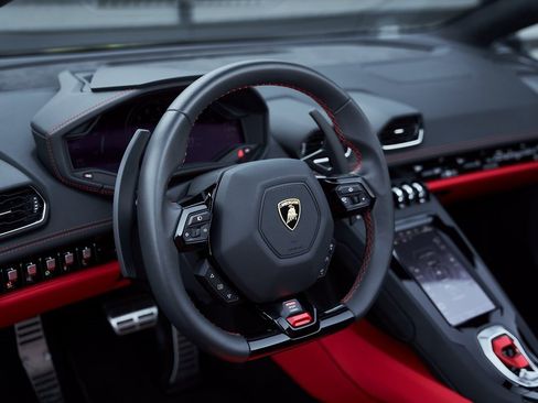 Used 2024 Lamborghini Huracan EVO image 36