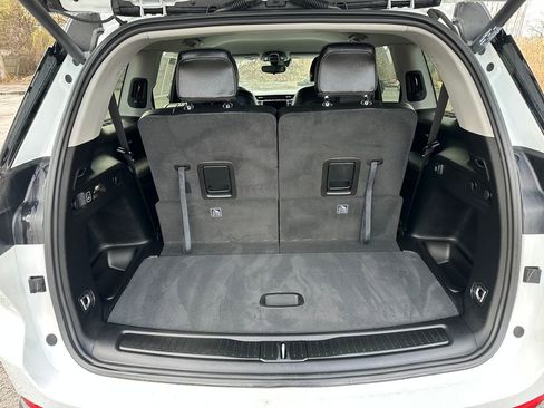Certified 2023 Jeep Grand Cherokee L Limited AWD/4WD image 19