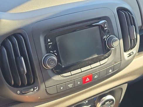 Used 2015 FIAT 500L Trekking image 26
