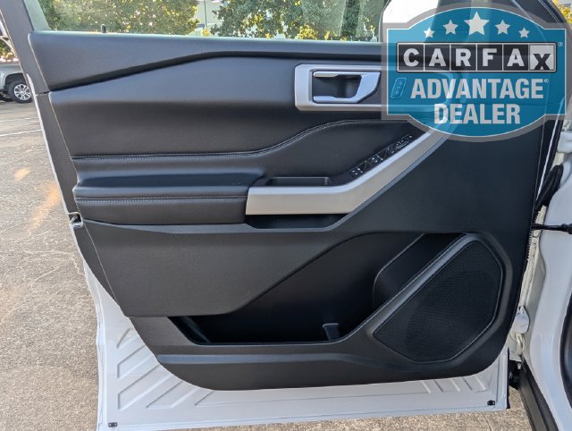 Used 2024 Ford Explorer XLT AWD/4WD image 13