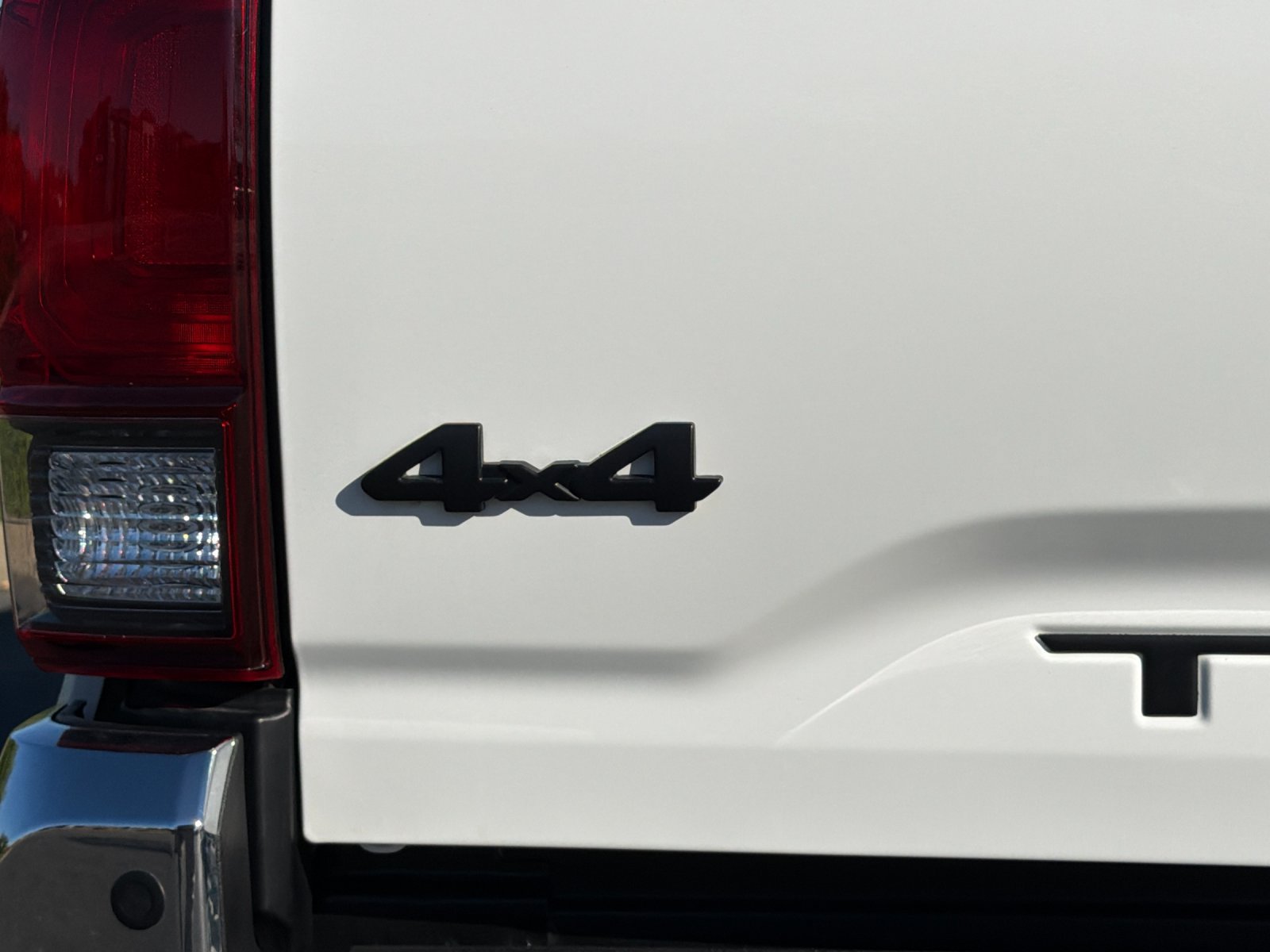 Used 2022 Toyota Tacoma SR5 AWD/4WD image 24