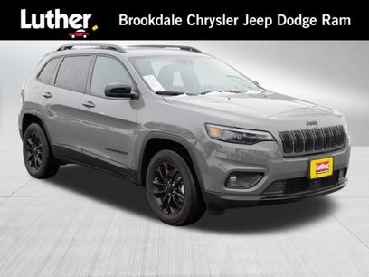 Used 2023 Jeep Cherokee Altitude Lux