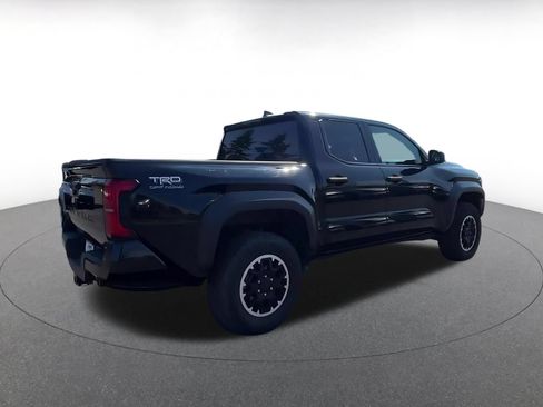 Used 2025 Toyota Tacoma TRD Off-Road AWD/4WD image 15