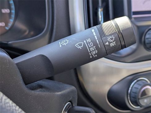 Used 2018 GMC Canyon Denali image 30