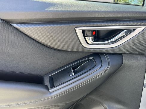Used 2019 Subaru Forester Premium AWD/4WD image 12