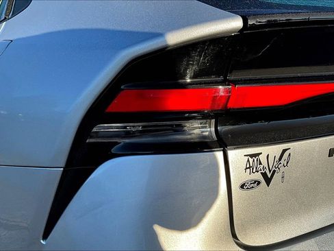 Used 2023 Toyota Prius XLE image 29