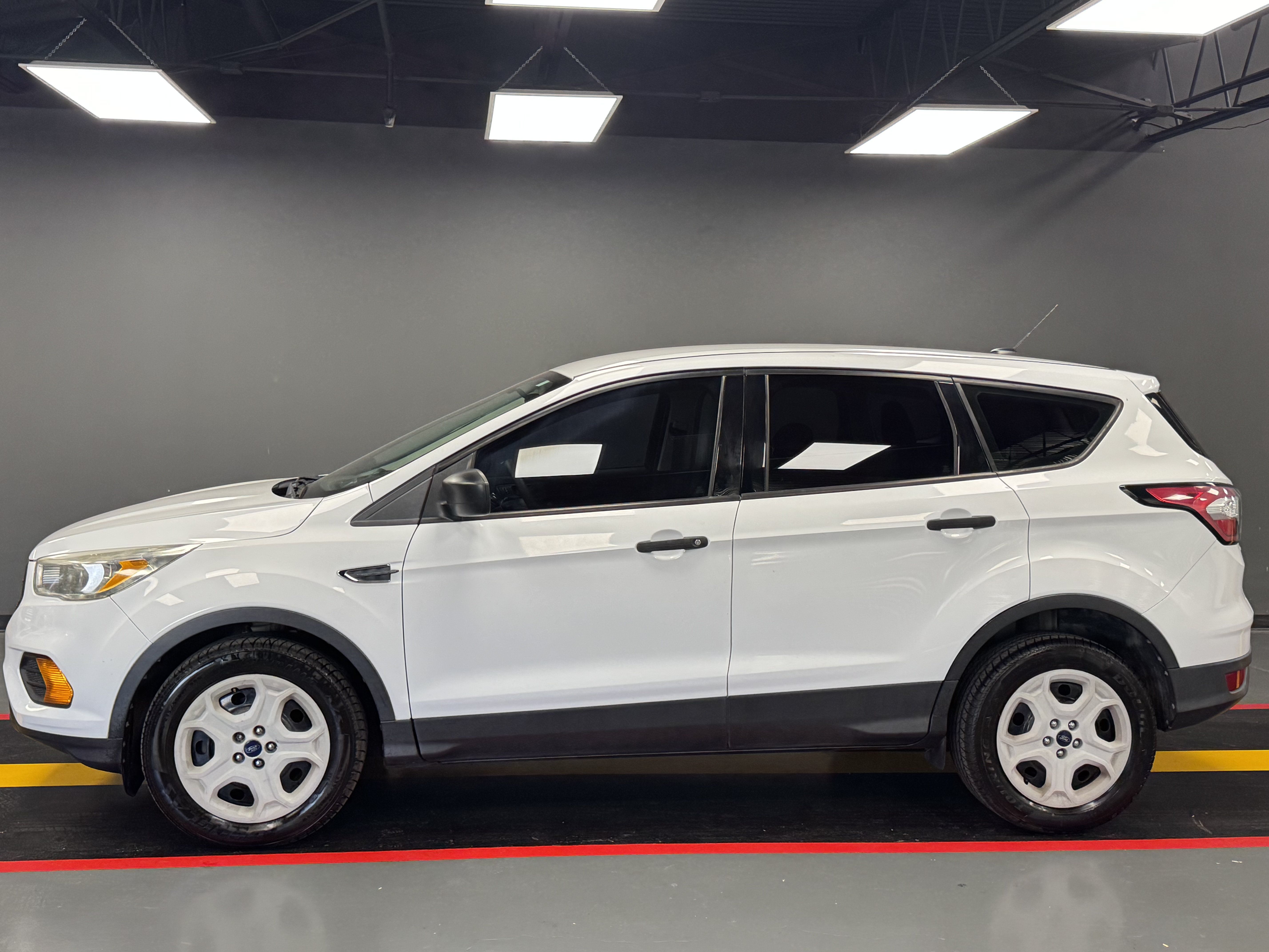 Used 2017 Ford Escape S FWD image 3