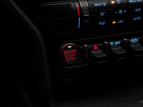 Used 2020 Ford Mustang Shelby GT500 w/ Carbon Fiber Track Pack image 56