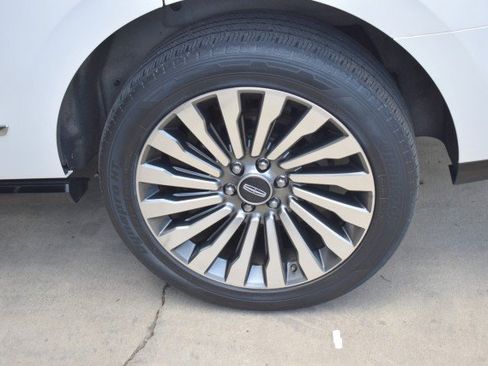 Used 2018 Lincoln Navigator Reserve w/ Technology Package AWD/4WD image 60