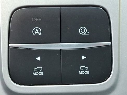 Used 2024 Ford Explorer Limited w/ Limited Technology Package RWD image 25
