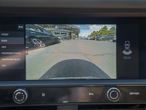 Used 2026 Porsche Macan AWD/4WD image 34