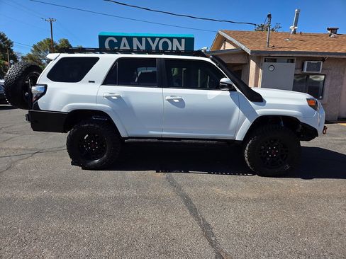 Used 2016 Toyota 4Runner SR5 Premium AWD/4WD image 4