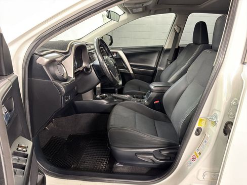 Used 2016 Toyota RAV4 XLE FWD image 5
