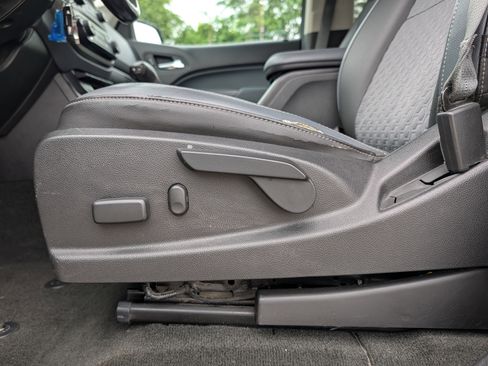 Used 2018 Chevrolet Colorado Z71 AWD/4WD image 21
