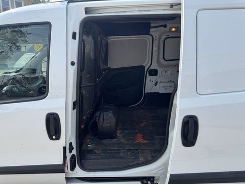 Used 2019 RAM ProMaster City Tradesman image 14