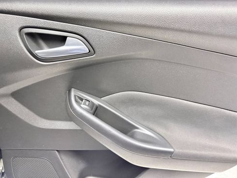 Used 2016 Ford Focus ST FWD image 18
