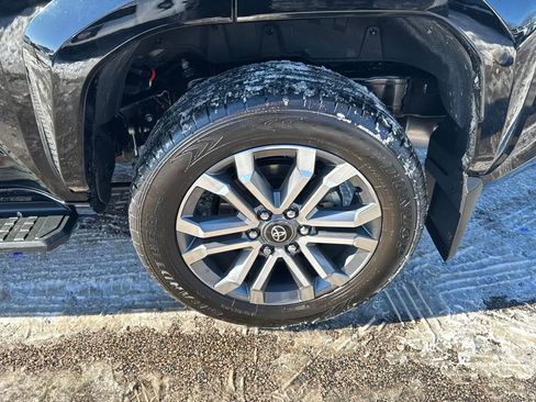 Used 2025 Toyota 4Runner Limited image 41