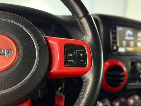 Used 2017 Jeep Wrangler Unlimited Sahara image 23