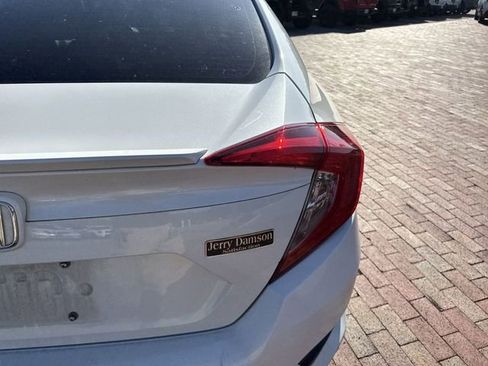 Used 2019 Honda Civic EX-L image 11